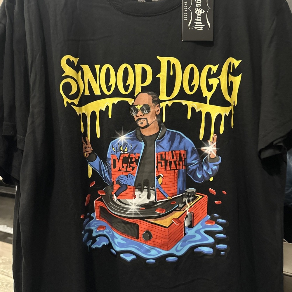 Snoop Dogg  T-Shirt  Black  Size Large